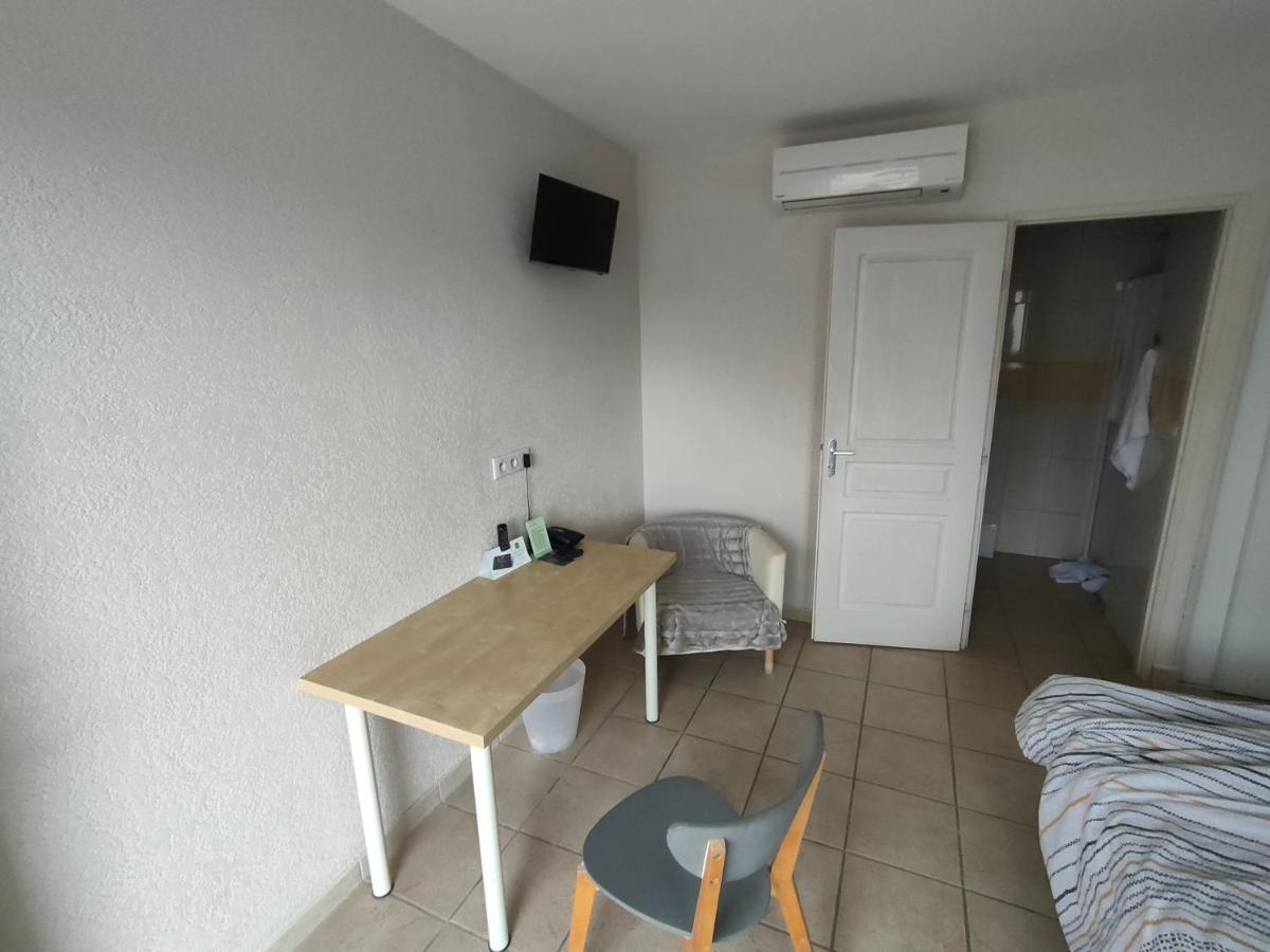 Logis Hotel Le Clos Saint Loup Bram المظهر الخارجي الصورة